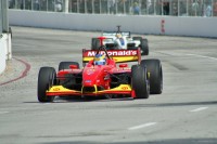 Sebastien Bourdais leads Oriol Servia in streets of Long Beach in 2007